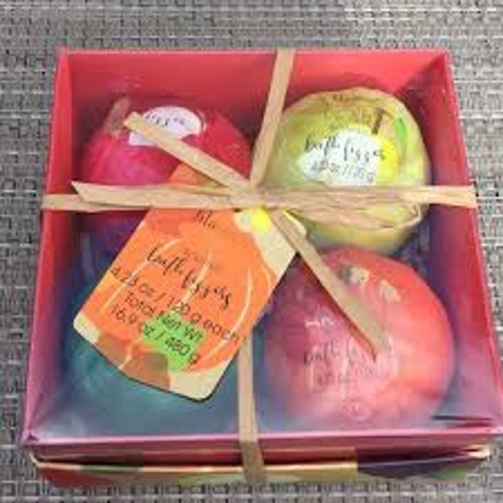 Lilagrace‎ Scented bath fizzers/bombs, set of 4~~NIB